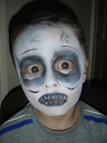 maquiagem legal para halloween infantil passo a passo